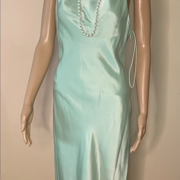 Alice + Olivia Harmony Dress - Picture 6 of 9